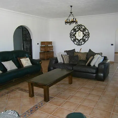 Casa Lydia Villa Mácher